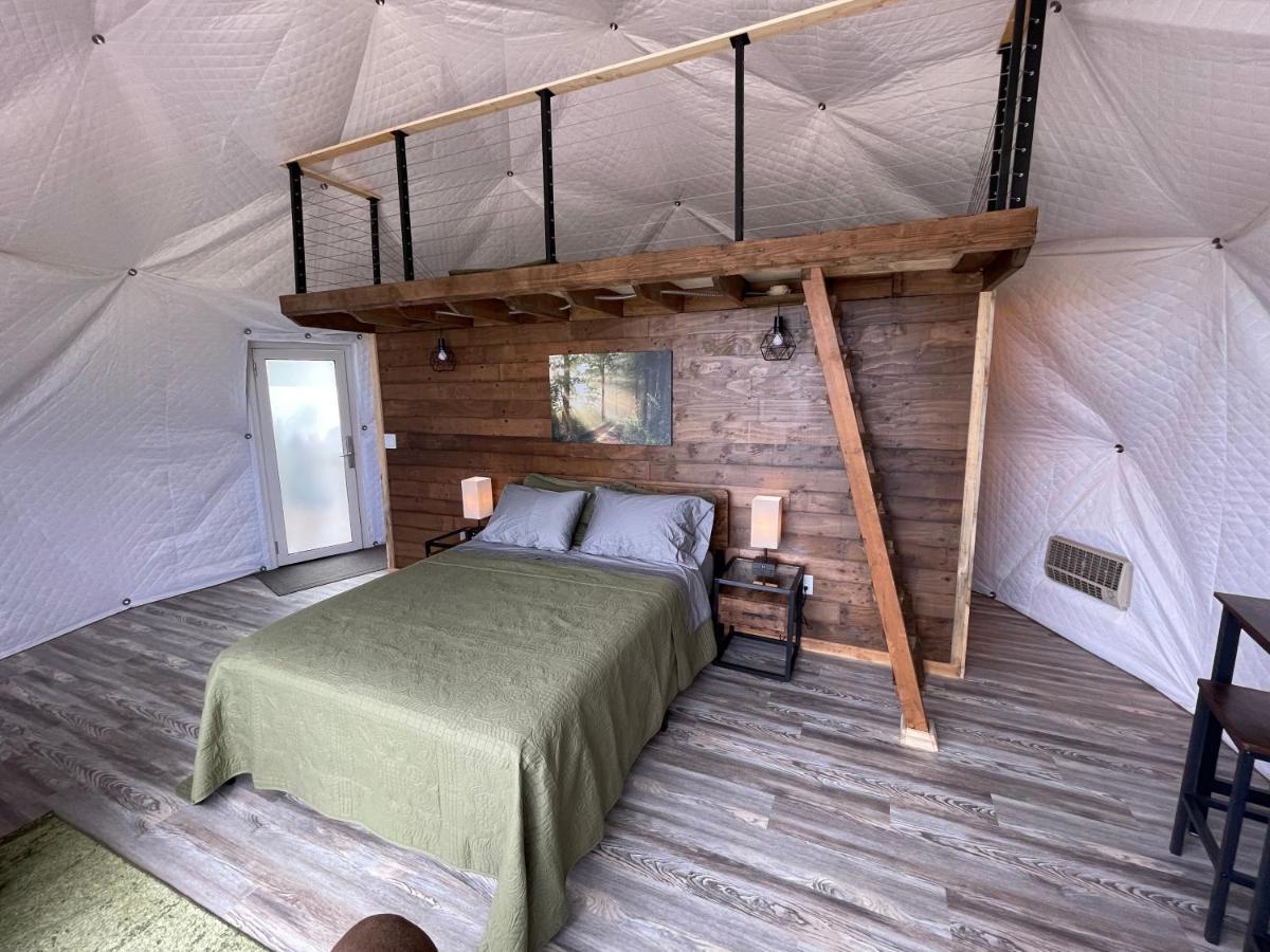 Canyon Rim Domes - A Luxury Glamping Experience!! 蒙蒂塞洛 外观 照片