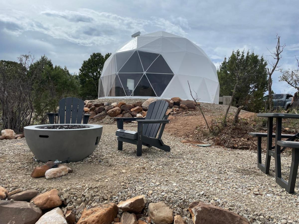 Canyon Rim Domes - A Luxury Glamping Experience!! 蒙蒂塞洛 外观 照片