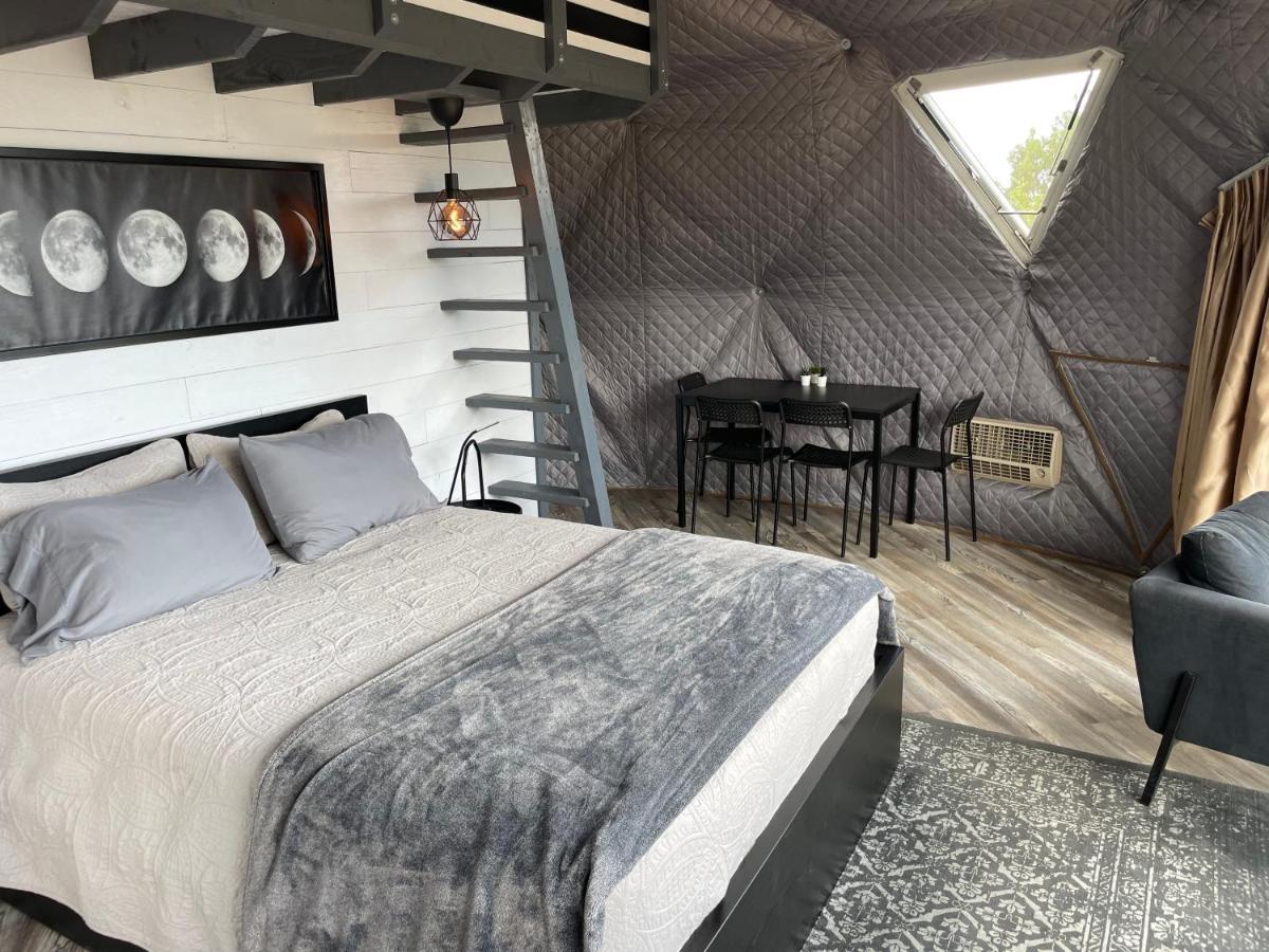 Canyon Rim Domes - A Luxury Glamping Experience!! 蒙蒂塞洛 外观 照片