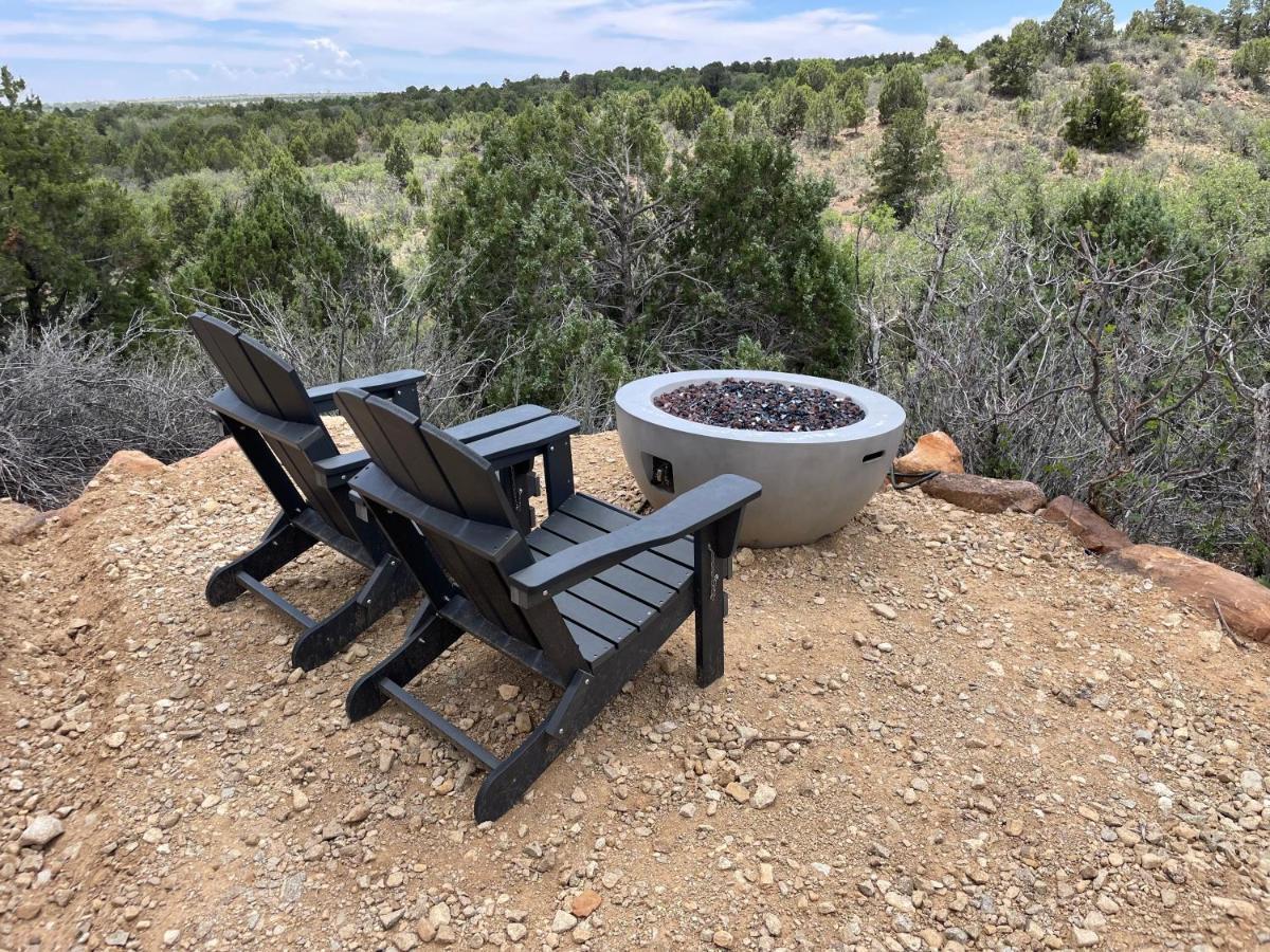 Canyon Rim Domes - A Luxury Glamping Experience!! 蒙蒂塞洛 外观 照片