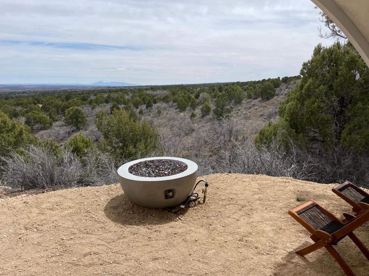 Canyon Rim Domes - A Luxury Glamping Experience!! 蒙蒂塞洛 外观 照片